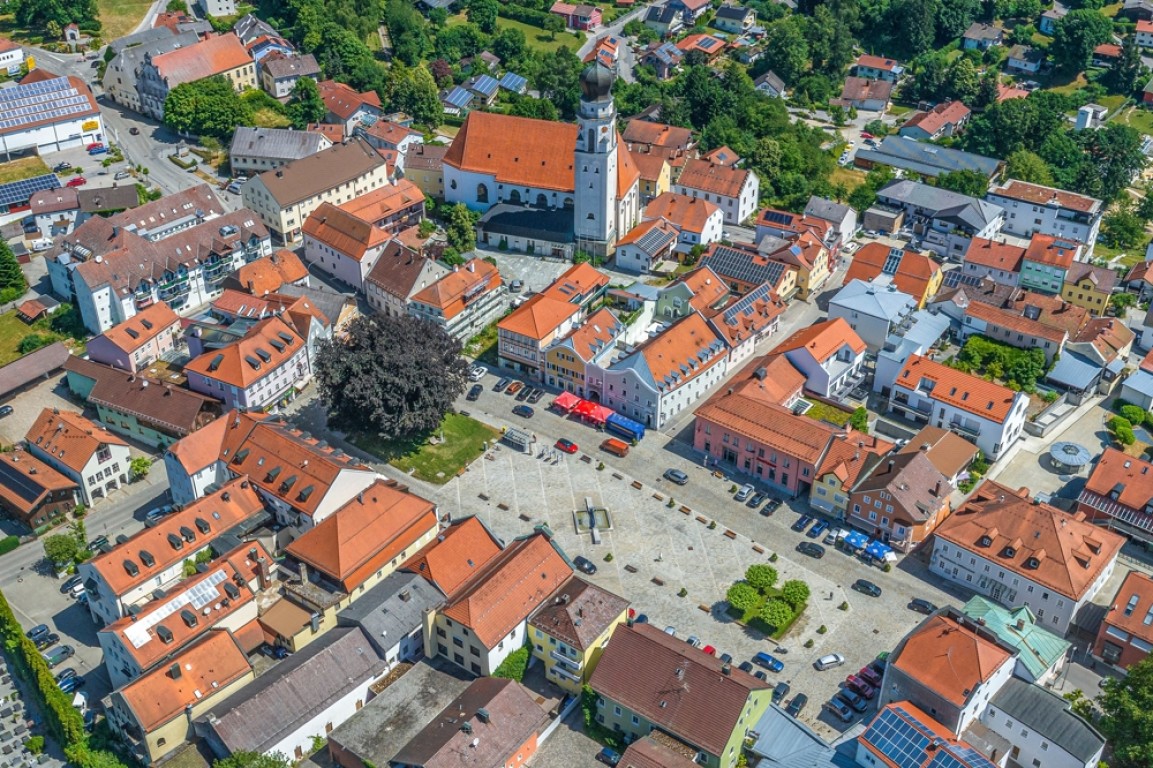 Bad Griesbach - WOHNEN IM FREIZEIT- UND WELLNESSPARADIES Bad Griesbach: zwei Neubau-Wohnungen mit 3 bzw. 4 Zimmern