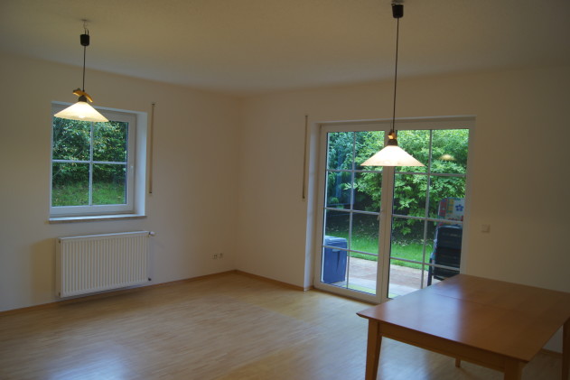 3-Zimmer-Wohnung - Wohnen am Stadtrand mit Privatgarten!