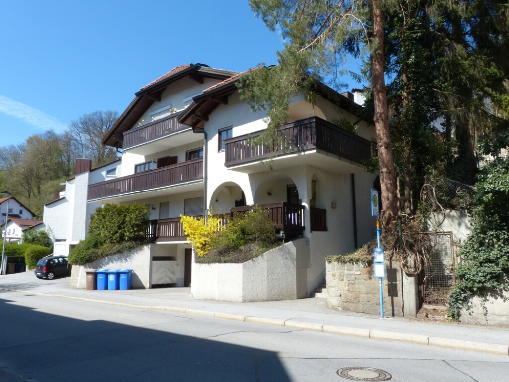 Passau - Studentenappartement in XXL-Lage! Appartement mit Kochzeile, Duschbad und Balkon 800 Meter zur Uni!