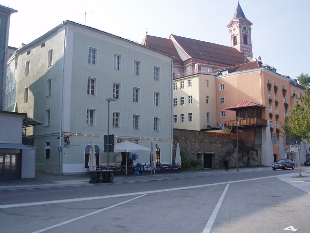 Passau - Altstadtwohnung Nähe Dom Großzügiges Appartement mit günstiger Anbindung zur FuZo bzw. zur UNI