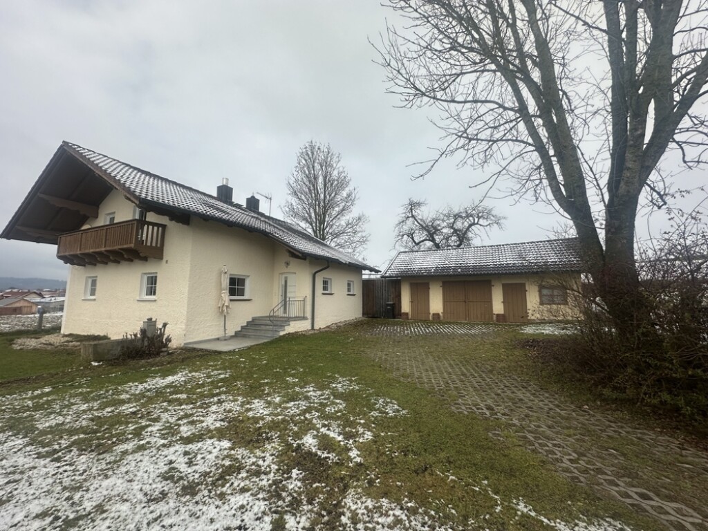 Älteres Einfamilienhaus Nähe Ruhstorf/Schmidham