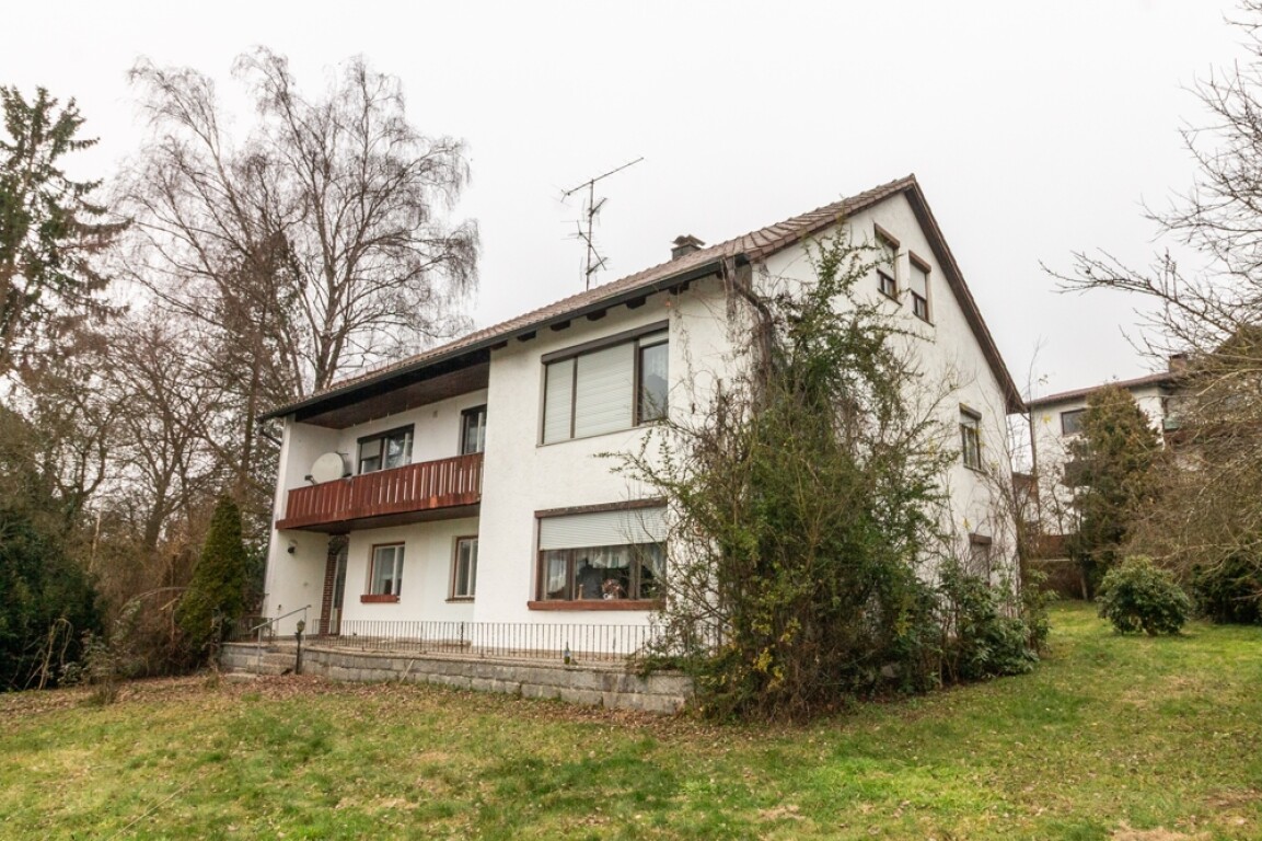 Passau - Passau-Schalding l.d.D.: Wohnhaus, Baujahr: 1960, Anbau: 1973, 8 Zimmer, Komplettsanierung notwendig