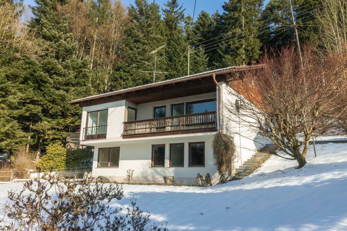 Passau-Grubweg/Ziegelreuth: Einfamilienhaus, 140 m² Wohnfläche, Baujahr: 1969, Komplettrenovierung notwendig