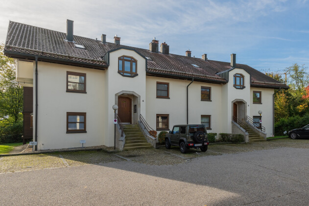 3-Zimmer-Wohnung - Imposante Dachetage! Außergewöhnliche 3-Zimmer-Wohnung mit Tageslichtbad und natürlich belichteter K
