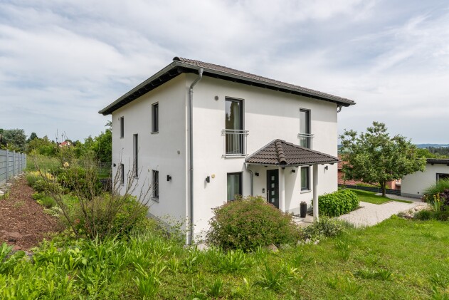 Einfamilienhaus - Neuwertiges großzügiges Einfamilienhaus in Salzweg