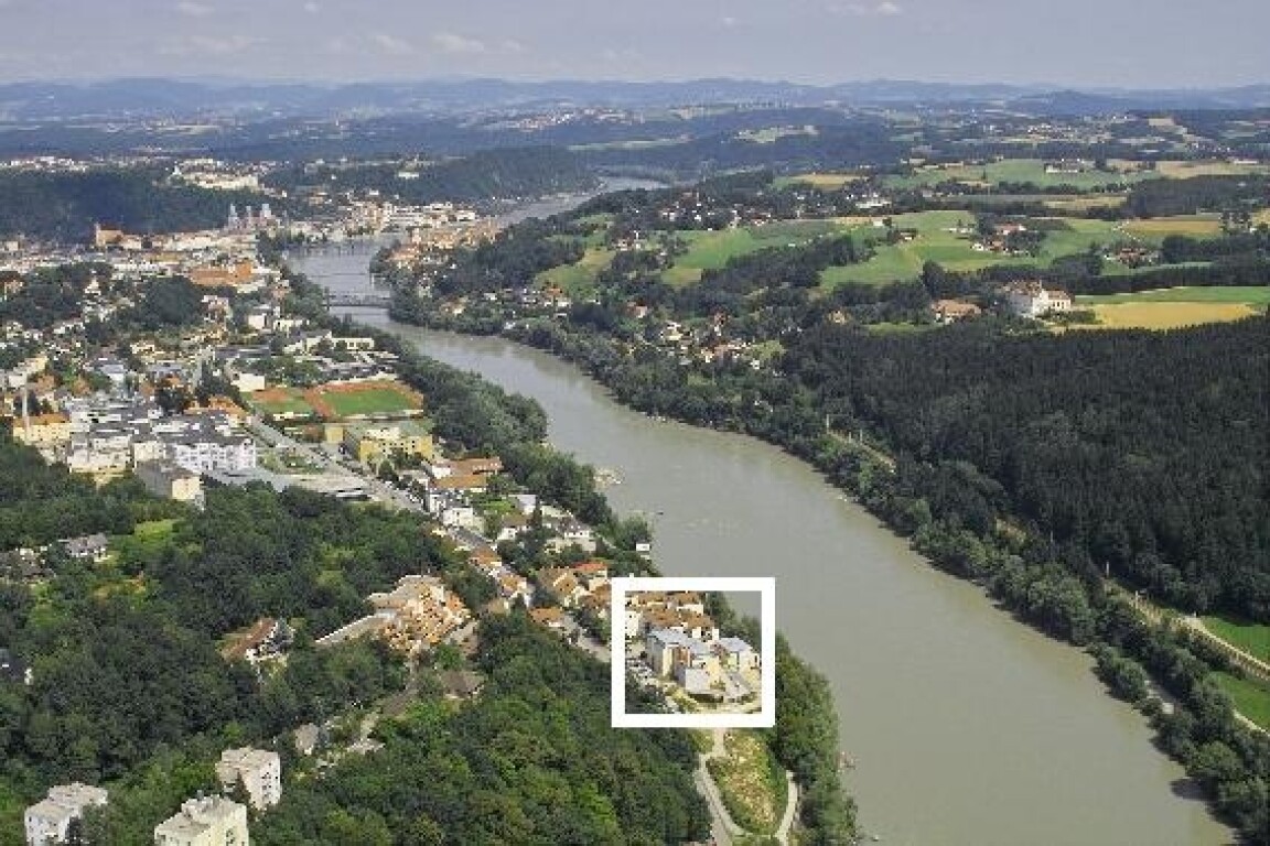 Passau - Beste Wohnlage - repräsentatives Äußeres! Studentenappartement mit Westbalkon und Tageslichtbad