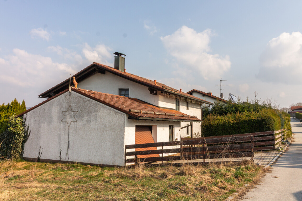 Büchlberg - Büchlberg/Denkhof: Landhaus Baujahr 1988 in Fernblicklage