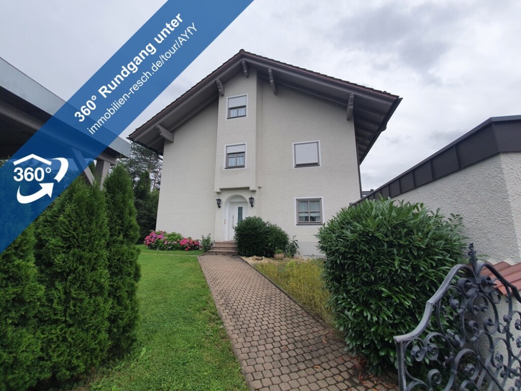 Großzügige Eigentumswohnung in kleiner Wohnlage3 ½ Zimmer Wohnung mit balkon, Tageslichtbad, Küche