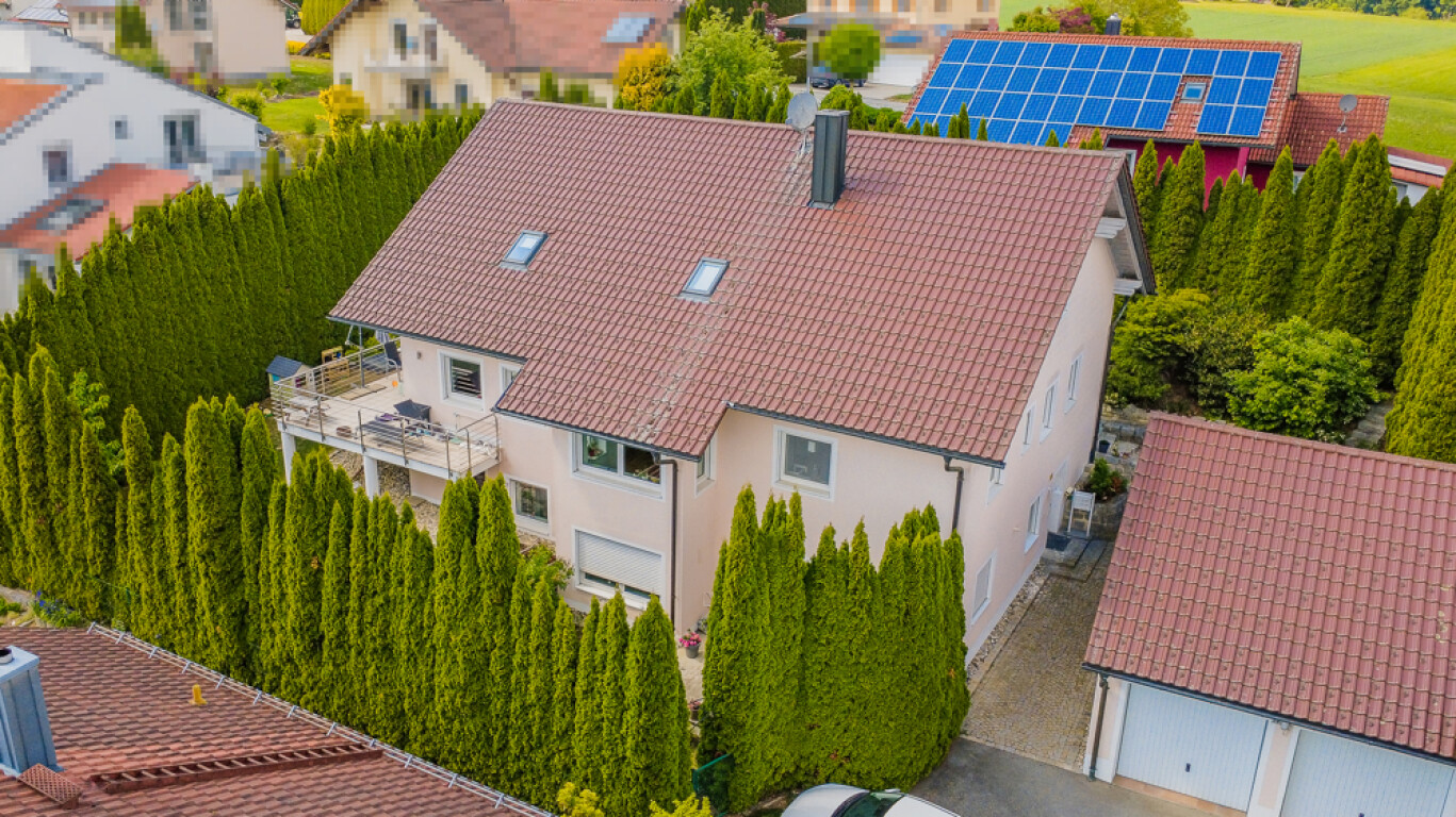 Ruderting - Ruderting: Mehrfamilienhaus mit 3 Einheiten, 24.000 € Jahreskaltmiete & 75 Jahren Erbpacht