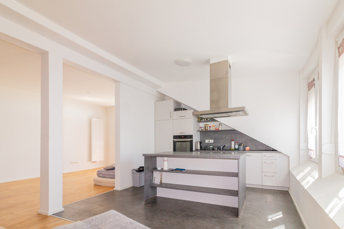 Windorf - Passau-Nord 15 KM: Zweifamilienhaus – Werkstattgebäude – Lager2 PV-Anlagen