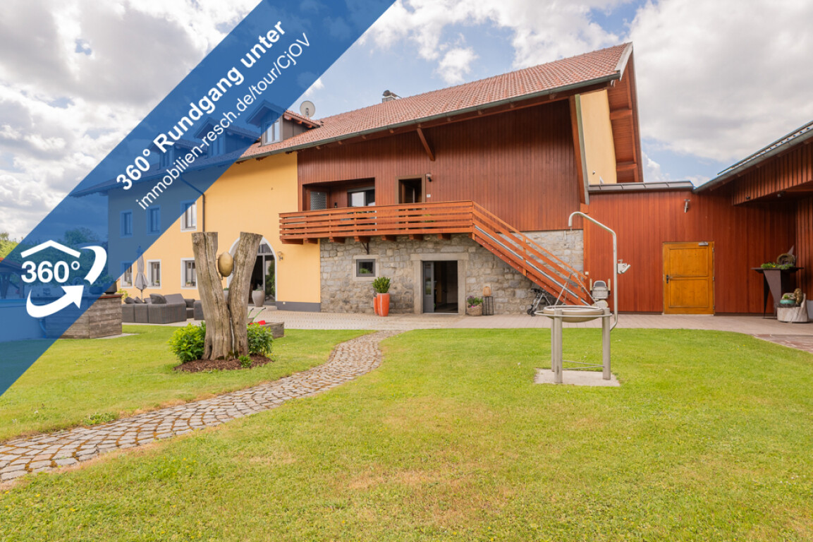Thyrnau / Kellberg - Leben unterm Dach in KellbergTraumhafte 3-Zimmer-Wohnung mit Tageslichtduschbad, verspielten Mansarden und EBK
