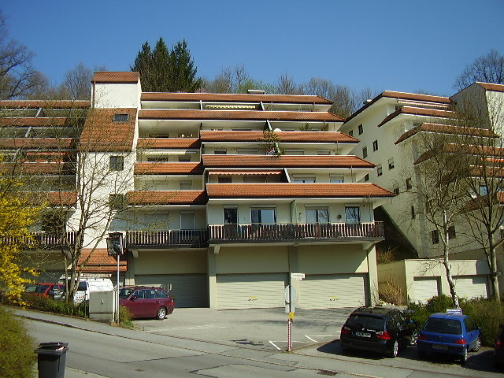Passau / Haidenhof - Vollmöbliert wohnen nähe Klinikum 1,5-Zimmer-Wohnung mit Duschbad, EBK und Terrasse