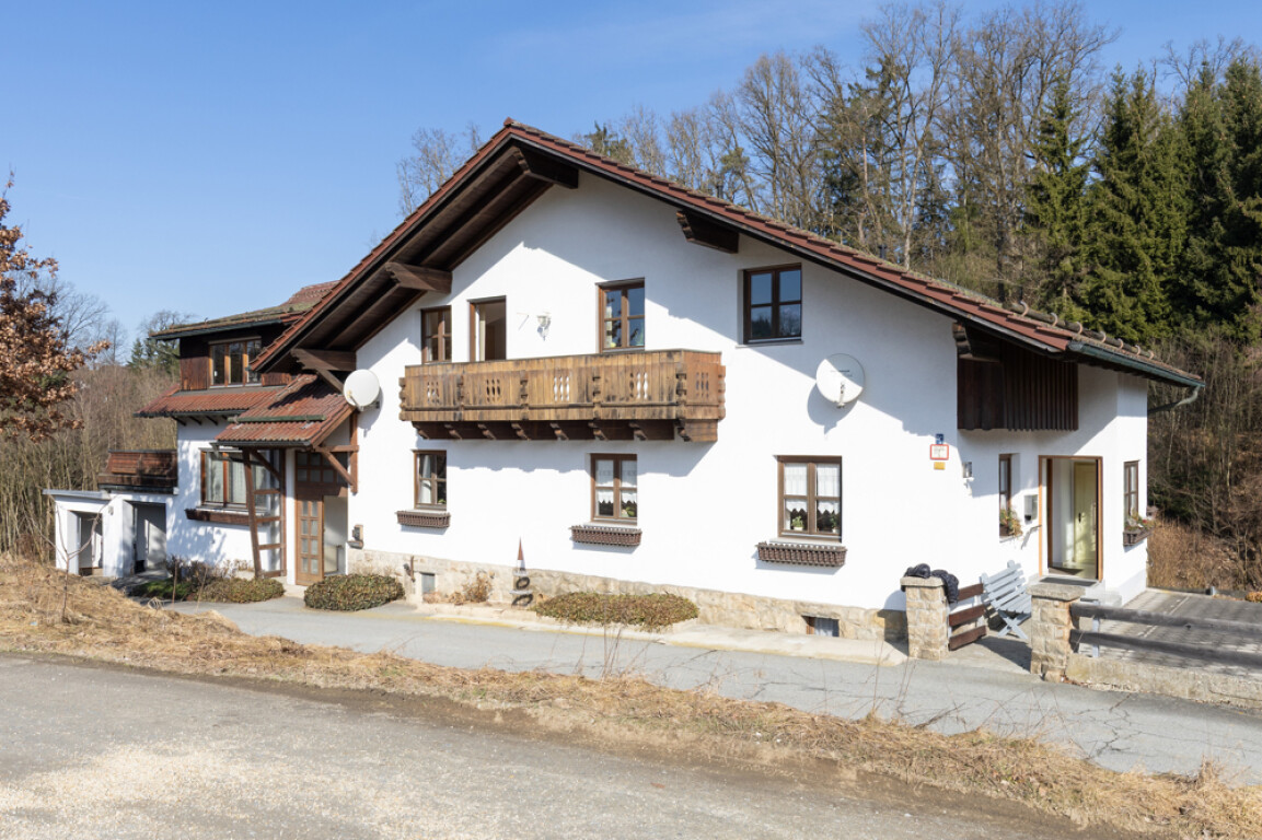 Hutthurm / Kalteneck - Hutthurm/Kalteneck: Haus mit 3 Wohnungen