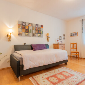 Schlafzimmer (2)