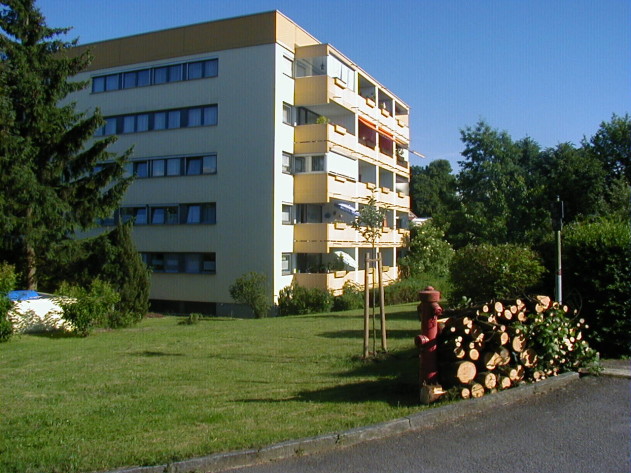 1-Zimmer-Studentenappartement - Gemütliches 1-Zimmer-Appartement mit Wohnküche, Wannenbad und Ostbalkon