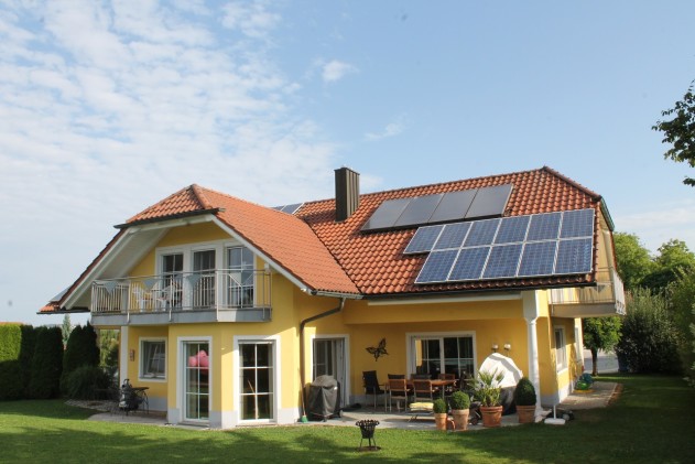 Einfamilienhaus - PA-Nord 15 Autominuten: Top gepflegtes Einfamilienhaus mit ebenen Garten und überdachtem Pool