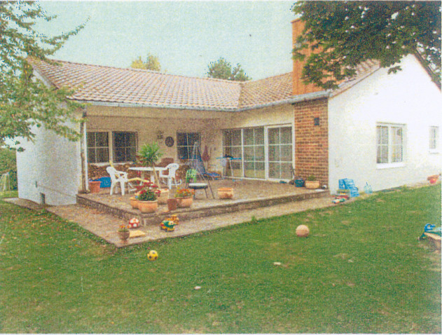 Großzügiger Einfamilien-Bungalow - PASSAU-SCHALDING r. d. Donau: Großzügiger Einfamilienhaus-Bungalow aus den 70ern