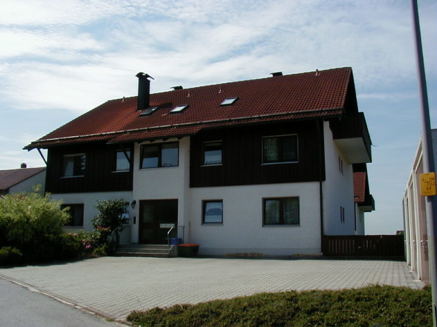 2-Zimmer-ETW - Stimmungsvolle 2-Zimmer-Dachgeschosswohnung in Passau-Salzweg – Für Anleger 4,36 % Rendite!