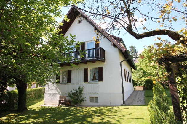 Kleines Einfamilienhaus mit schönem Grund - Top-Lage Fuchsbauerweg PA-Haidenhof/Süd: Kleines Einfamilienhaus mit schönem Grund