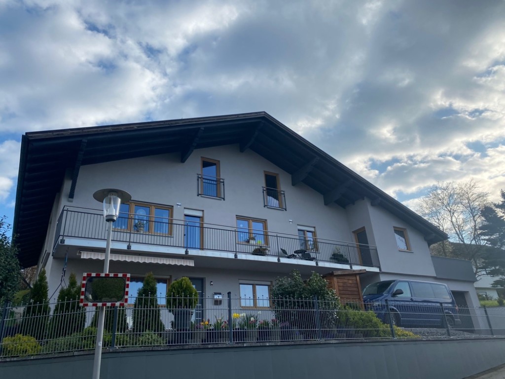 Salzweg - 3-Familienhaus in Salzweg/Straßkirchen