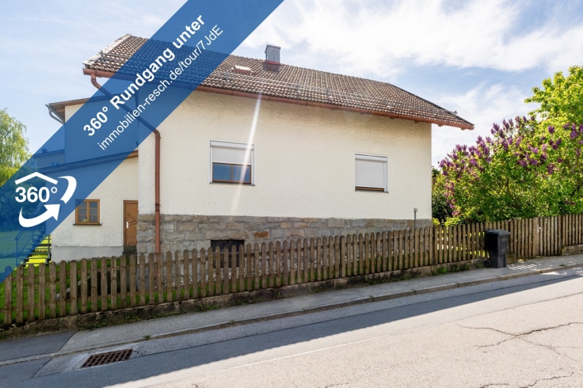 Hutthurm - Renovierungsbedürftiges Zweifamilienhaus in Hutthurm