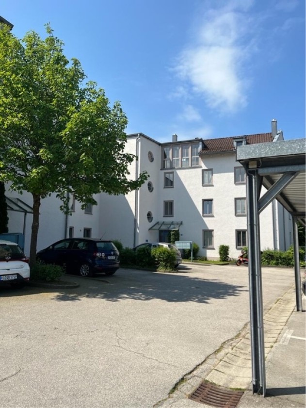 2-Zimmer-Wohnung - Ruhig wohnen im Zentrum! Interessante Mansardenwohnung mit Dachterrasse in der Passauer Innstadt