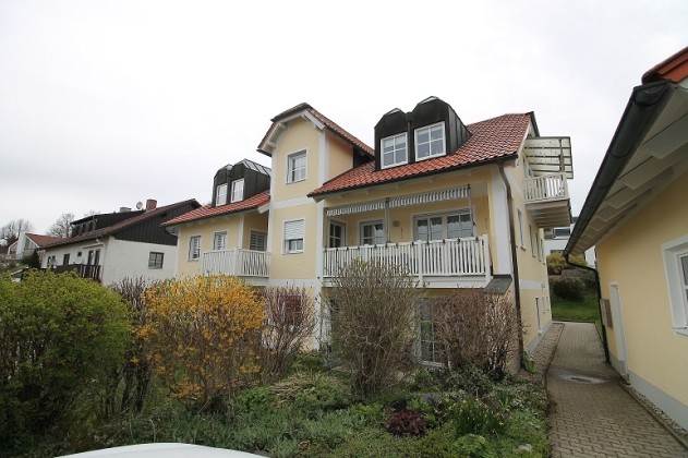 2-Zimmer-Wohnung - Solide gebaut: Ihre Altersvorsorge!Gut aufgeteilte 2-Zimmer-Wohnung mit großen Sonnenbalkon