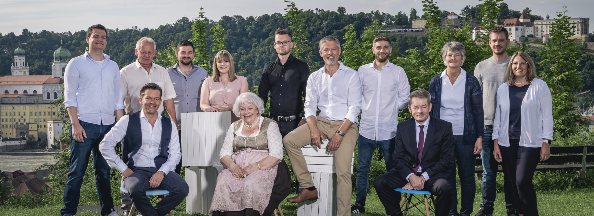 RESCH & SÖHNE – erfahrenes, regionales Maklerunternehmen in Passau seit 1968, persönlich, kompetent und familiengeführt.