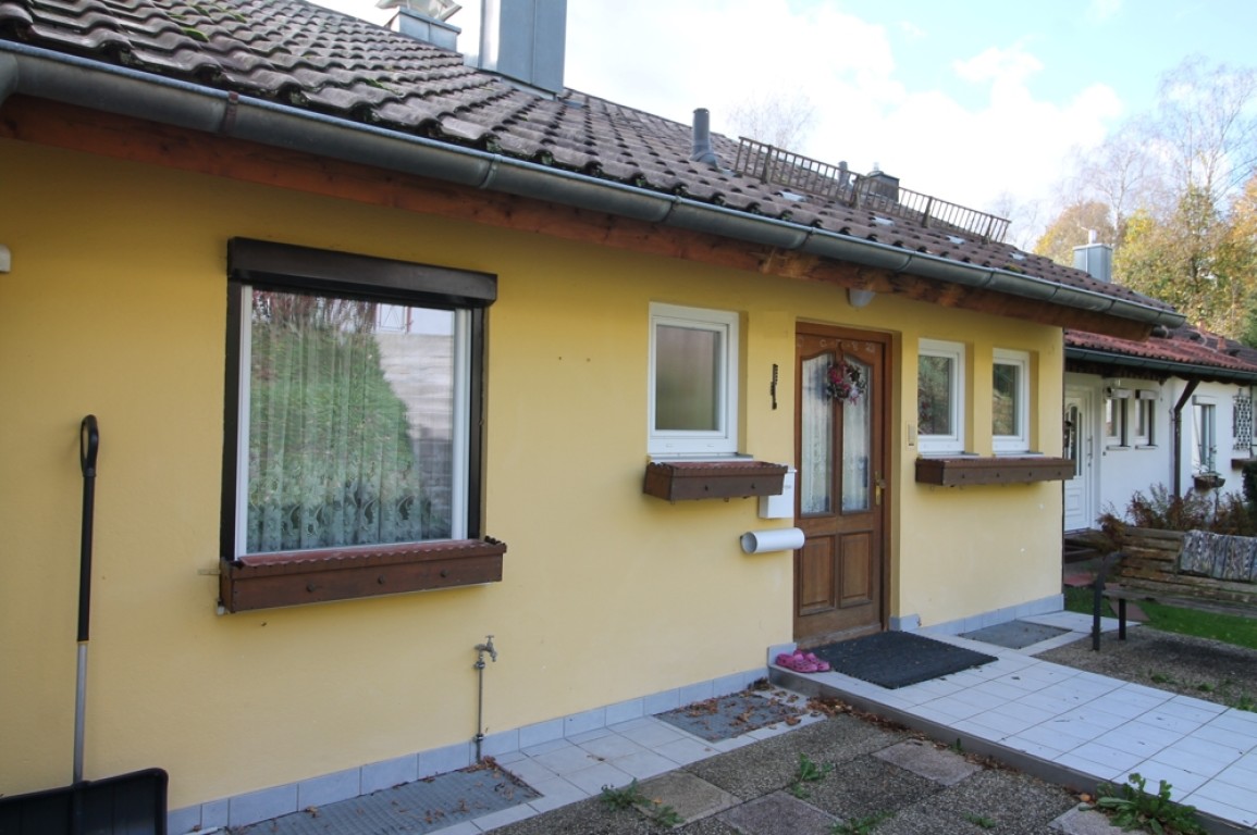 Passau / Grubweg - Passau-Grubweg: Einfaches Reihenhaus – Komplettrenovierung notwendig